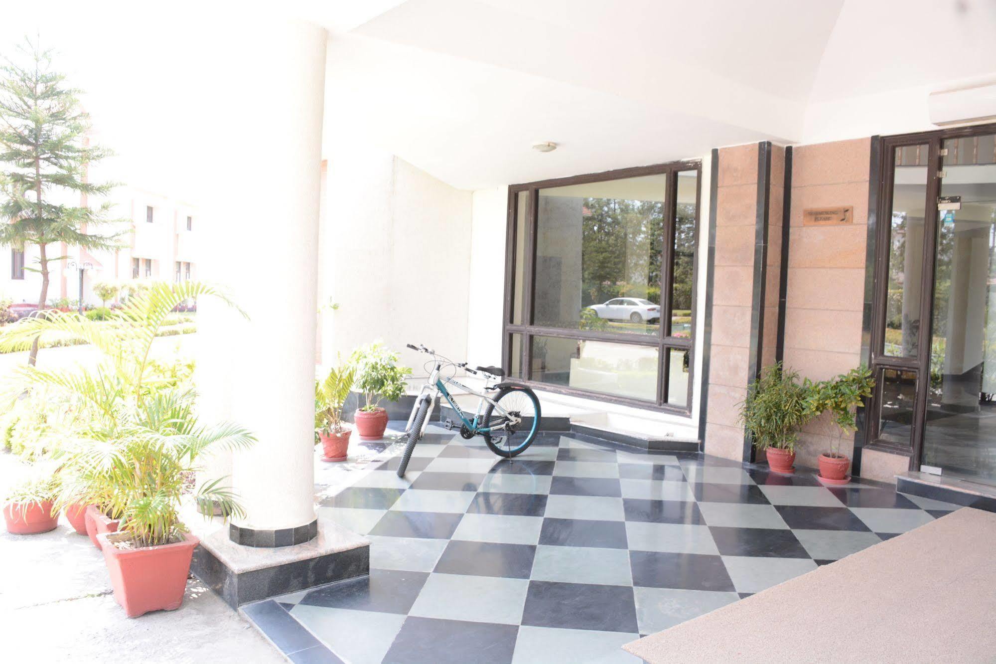 Naturoville Ayurvedic And Yoga Retreat Hotel ริชิเคช ภายนอก รูปภาพ