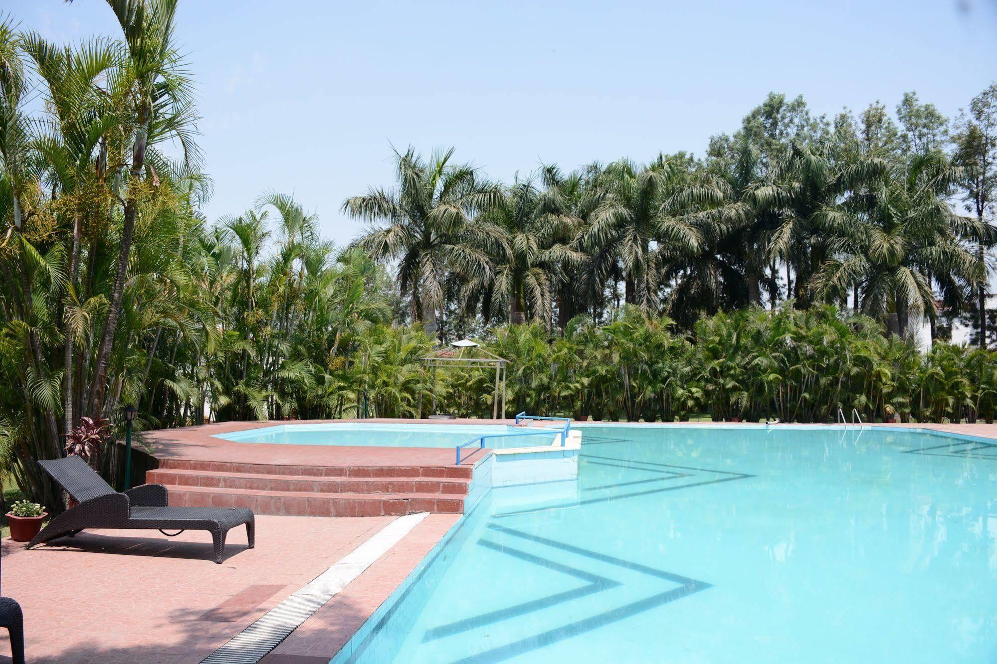 Naturoville Ayurvedic And Yoga Retreat Hotel ริชิเคช ภายนอก รูปภาพ